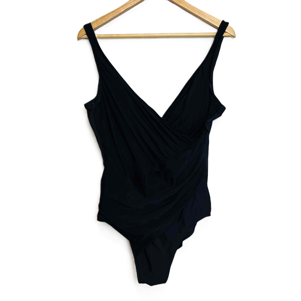 Miraclesuit Womens Size US 18 Swimsuit Black One Piece V Neck Ruched‎